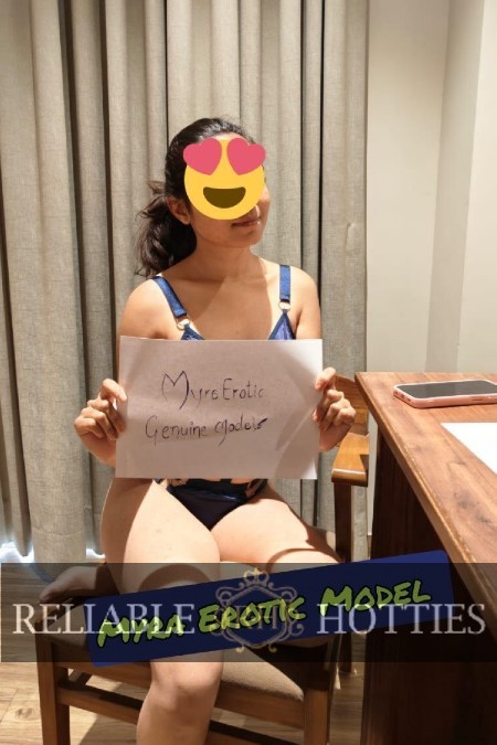100% Verfied Cam Girl Myra Erotic